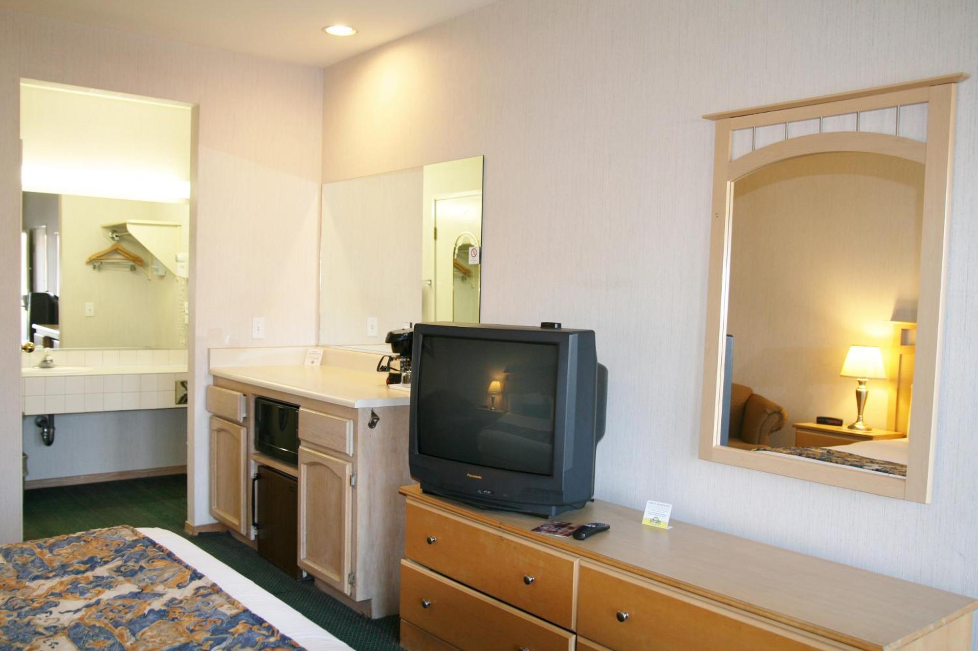 Days Inn By Wyndham Rocklin/Sacramento Esterno foto